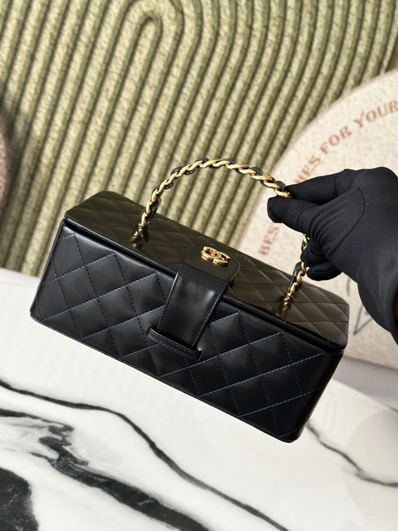 Chanel Cosmetic Bags Sustainable 53300