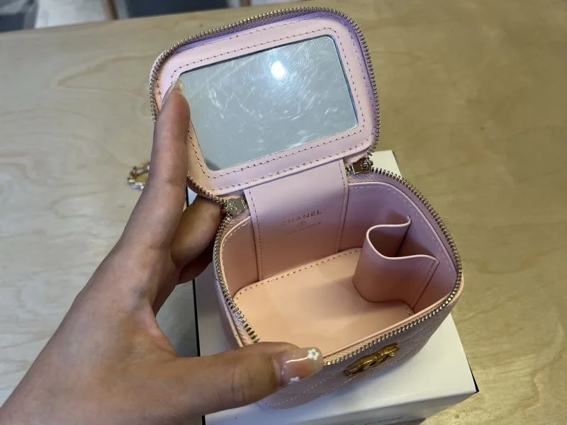 Compact Chanel Cosmetic Bags 53265