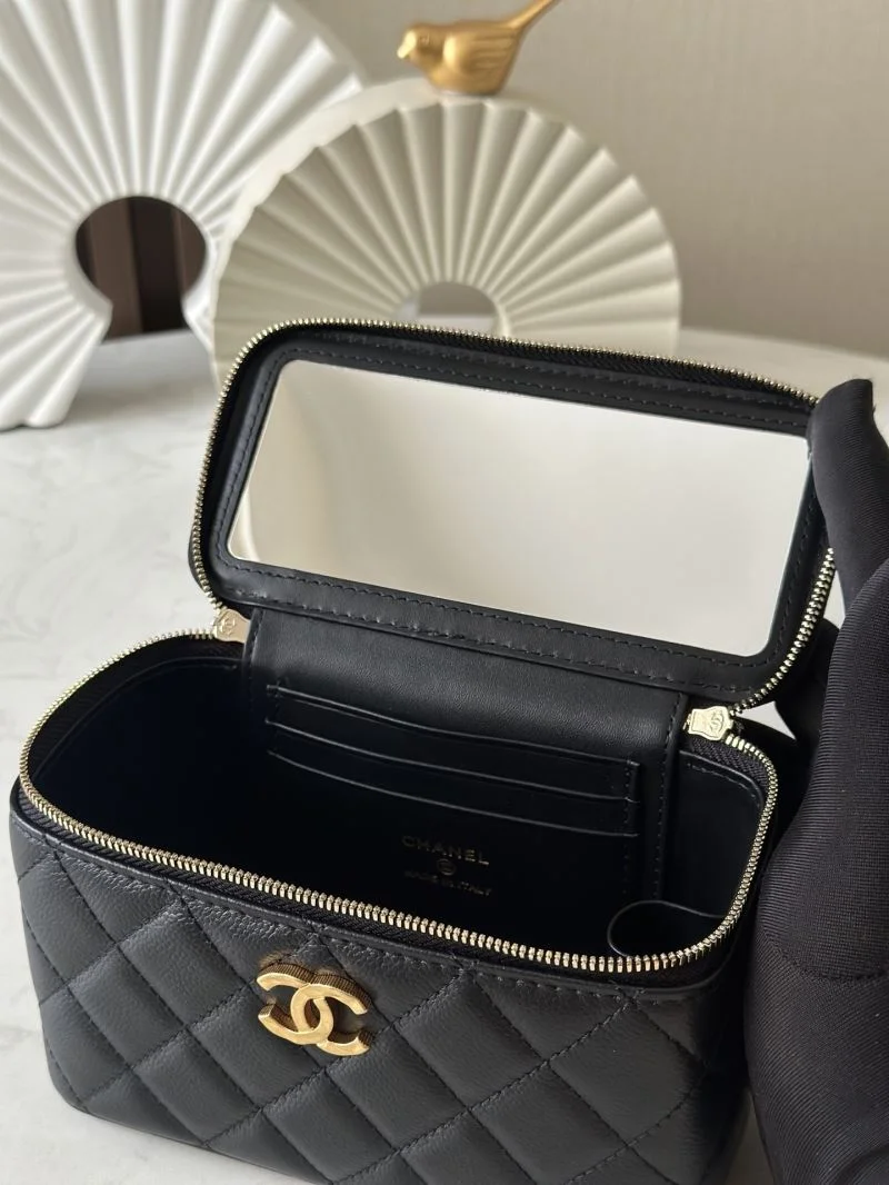 Chanel Cosmetic Bags Bold 53260