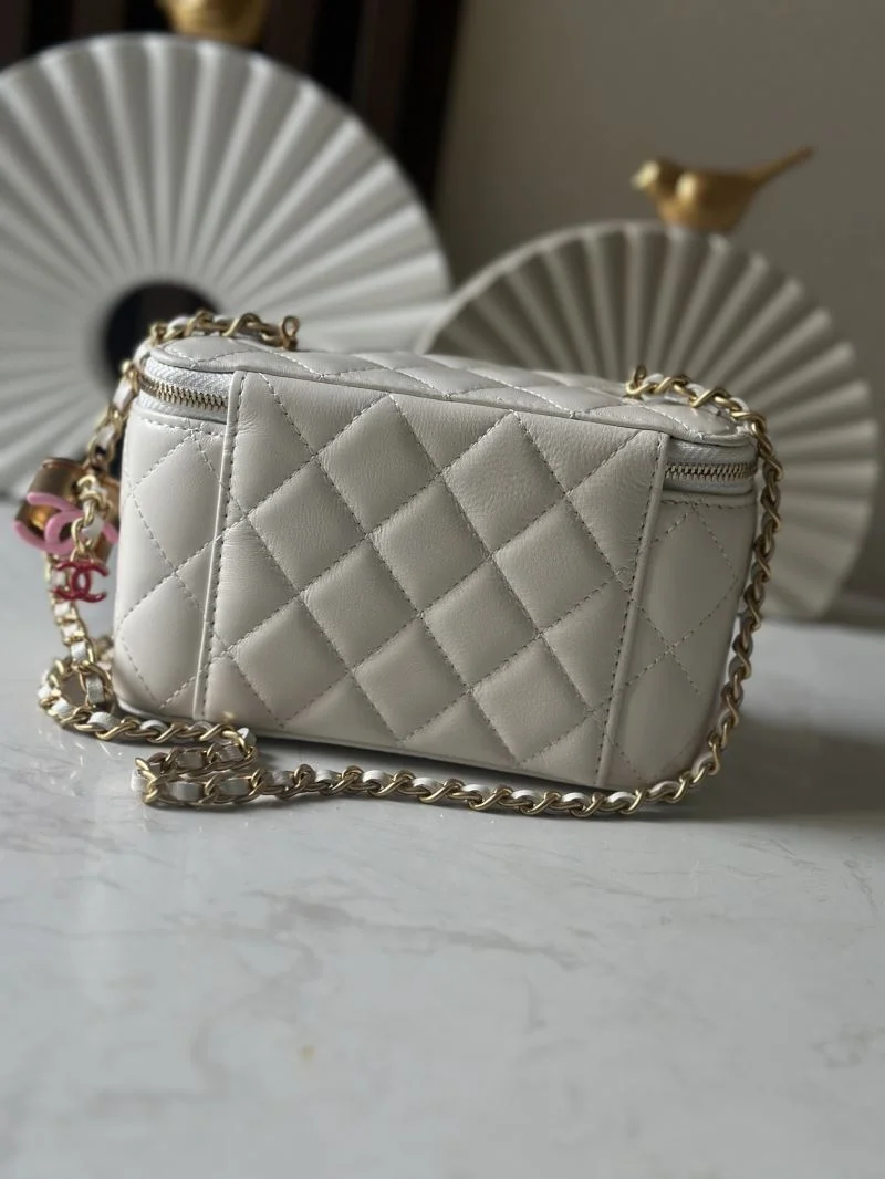 Chanel Cosmetic Bags SoftTouch 53254