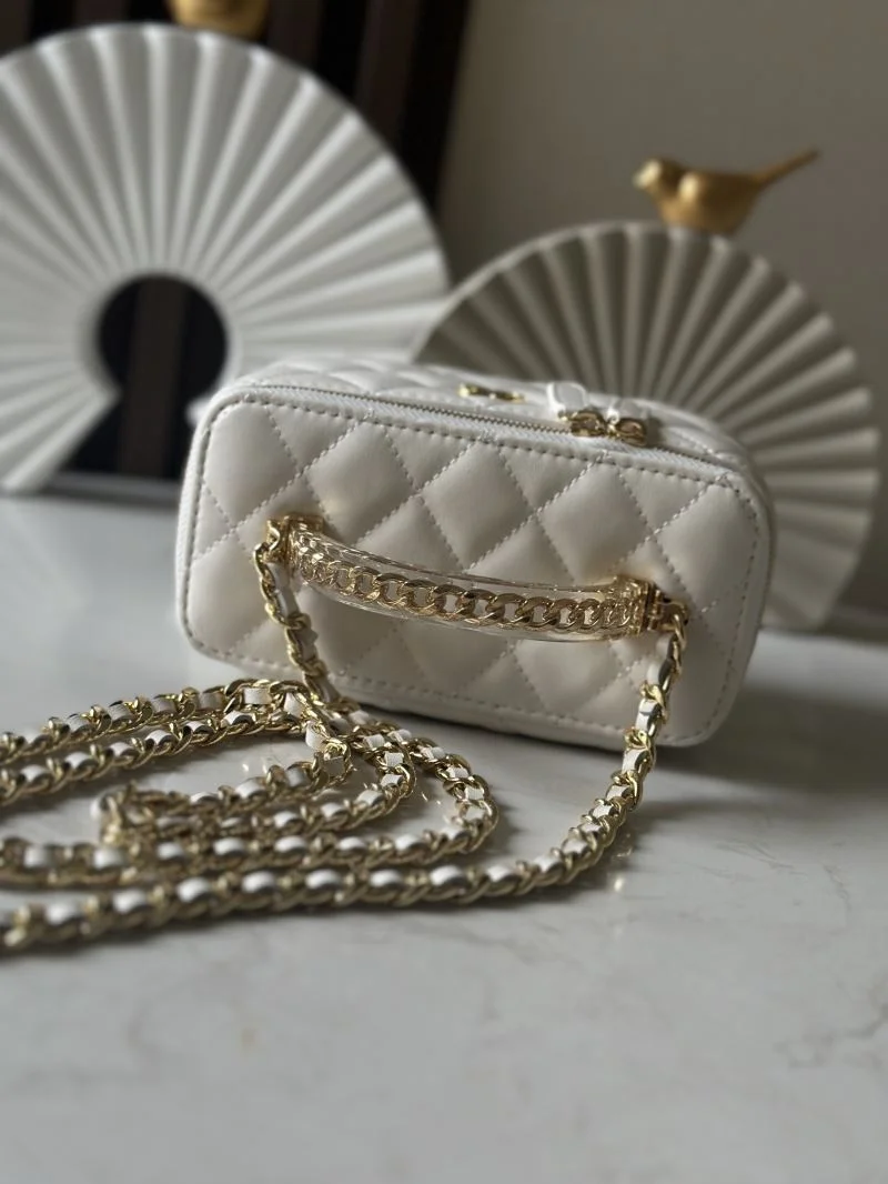 Sophisticated Chanel Cosmetic Bags 53286