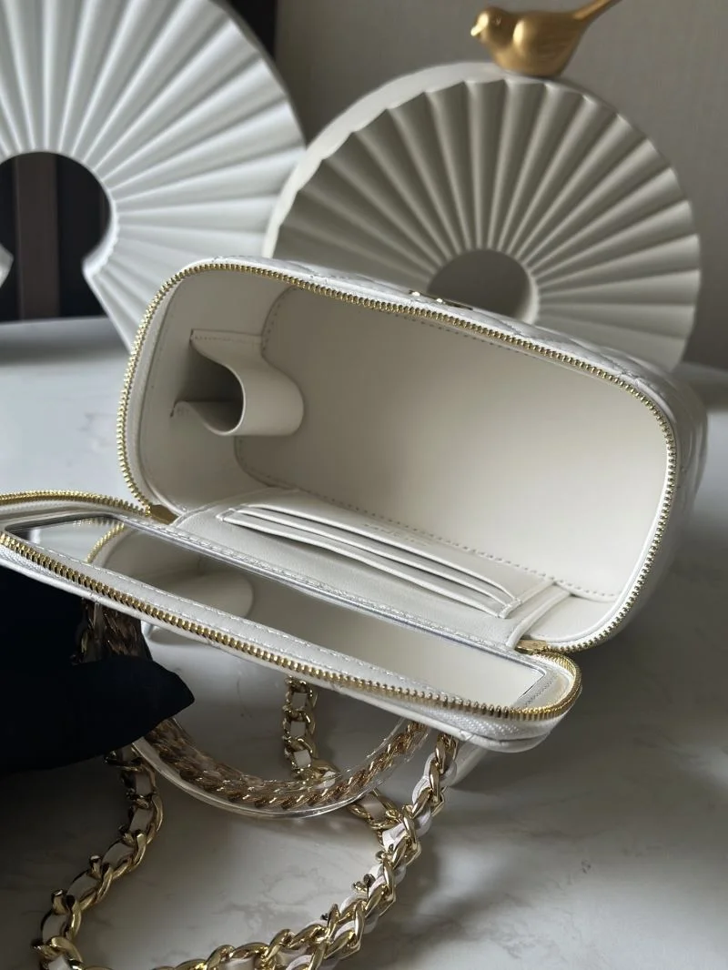 Sophisticated Chanel Cosmetic Bags 53286
