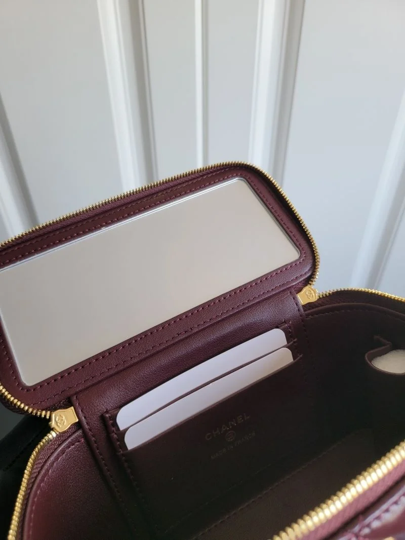 FashionForward Chanel Cosmetic Bags 55125