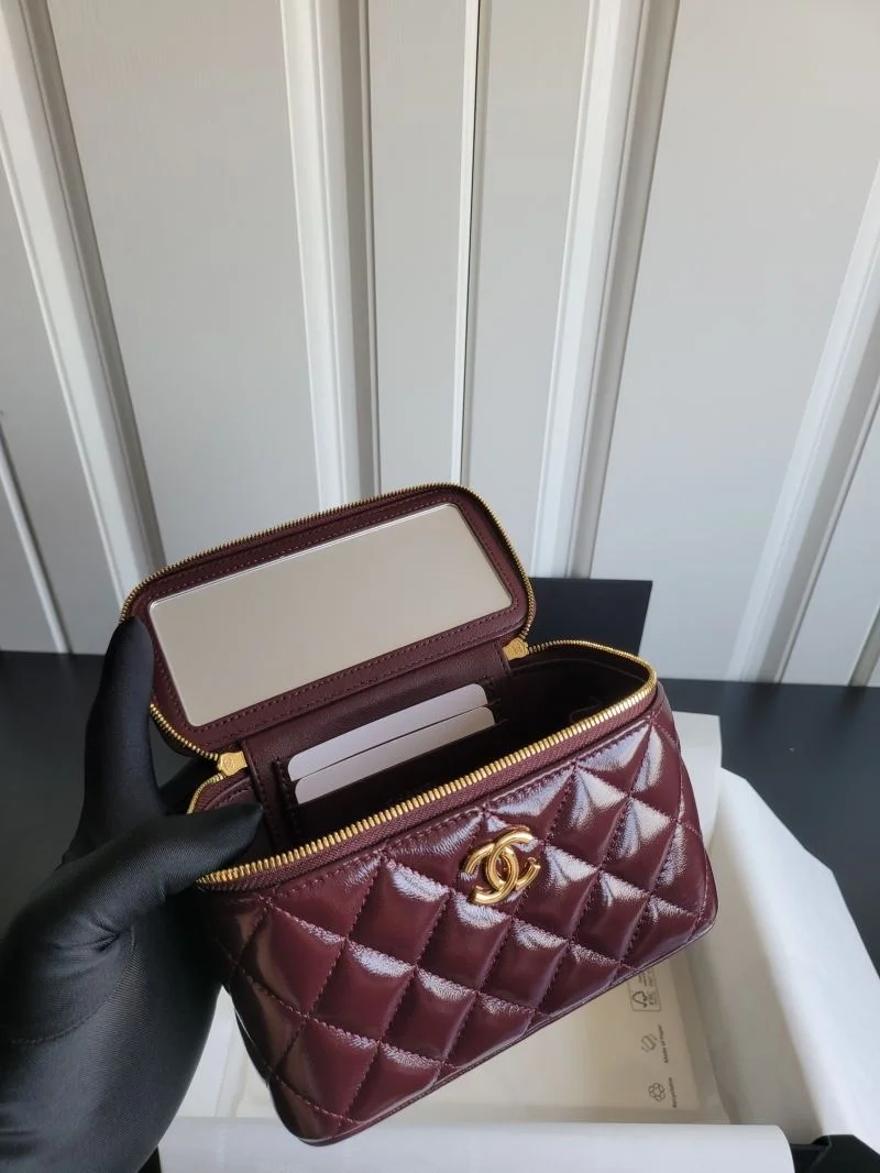 FashionForward Chanel Cosmetic Bags 55125