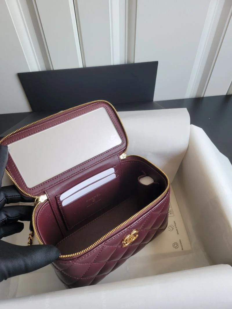 FashionForward Chanel Cosmetic Bags 55125