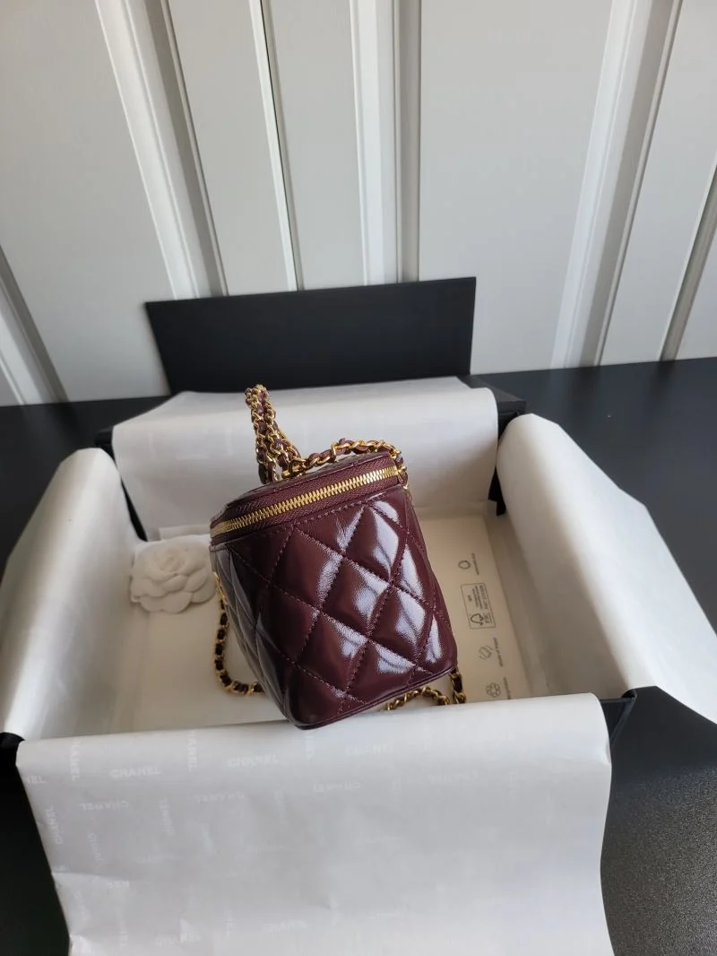FashionForward Chanel Cosmetic Bags 55125