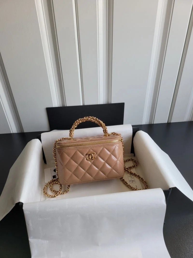 Practical Chanel Cosmetic Bags 55135