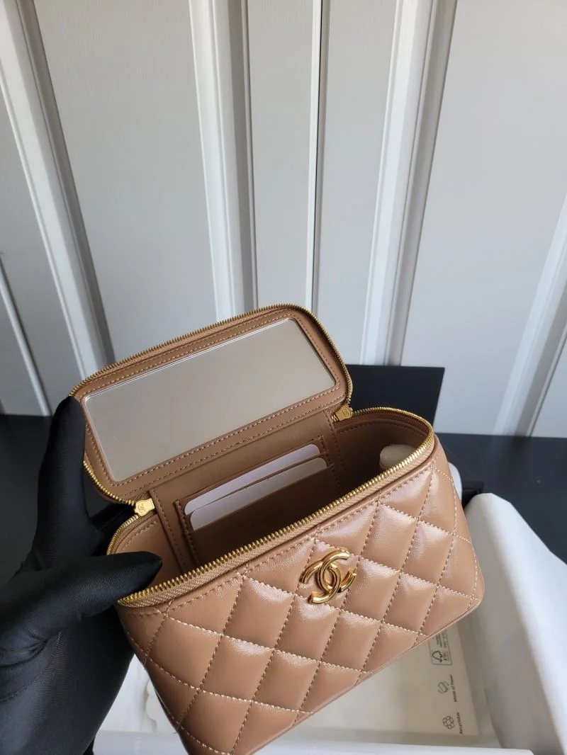 Practical Chanel Cosmetic Bags 55135