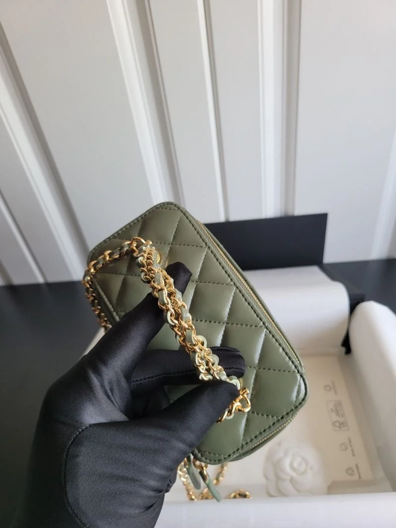 Chanel Cosmetic Bags Lightweight 55130
