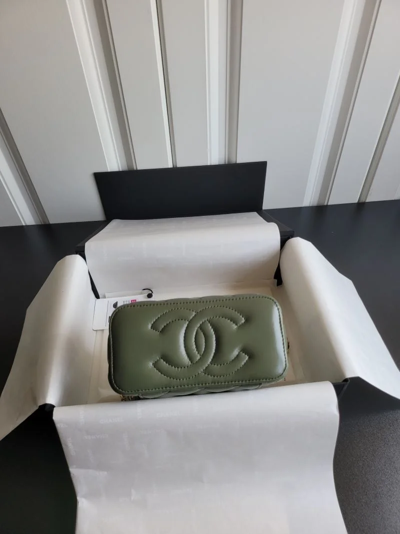 Chanel Cosmetic Bags Lightweight 55130