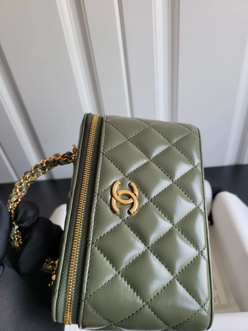 Chanel Cosmetic Bags Lightweight 55130
