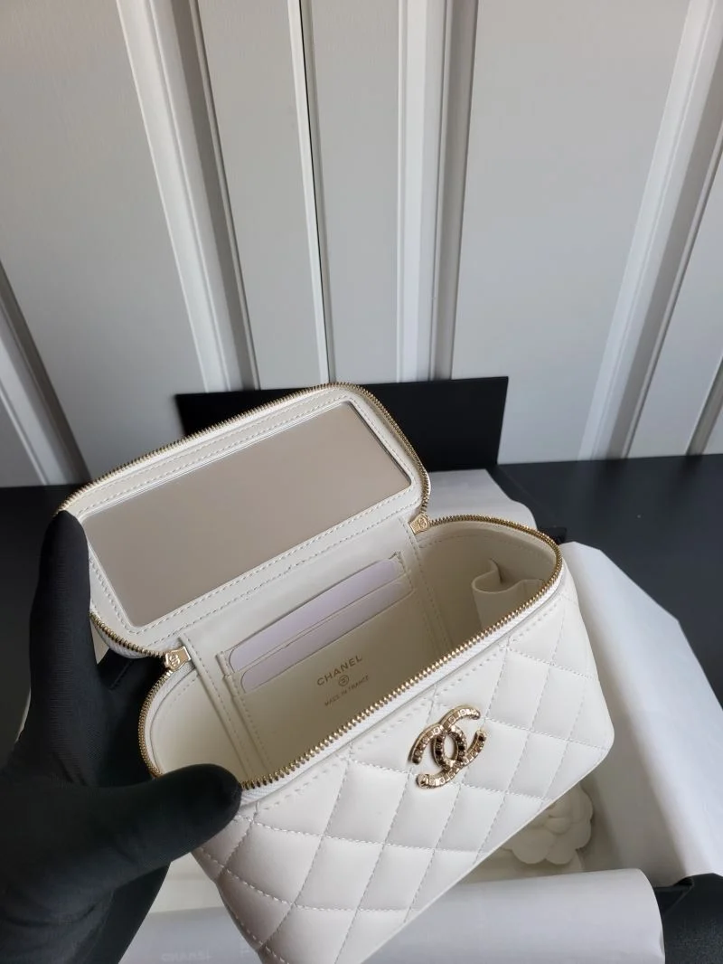 Bright Chanel Cosmetic Bags 55162