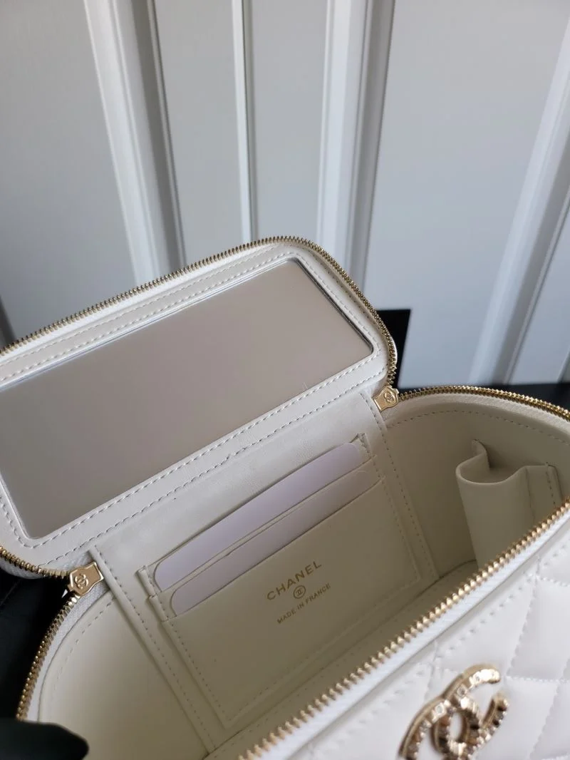 Bright Chanel Cosmetic Bags 55162