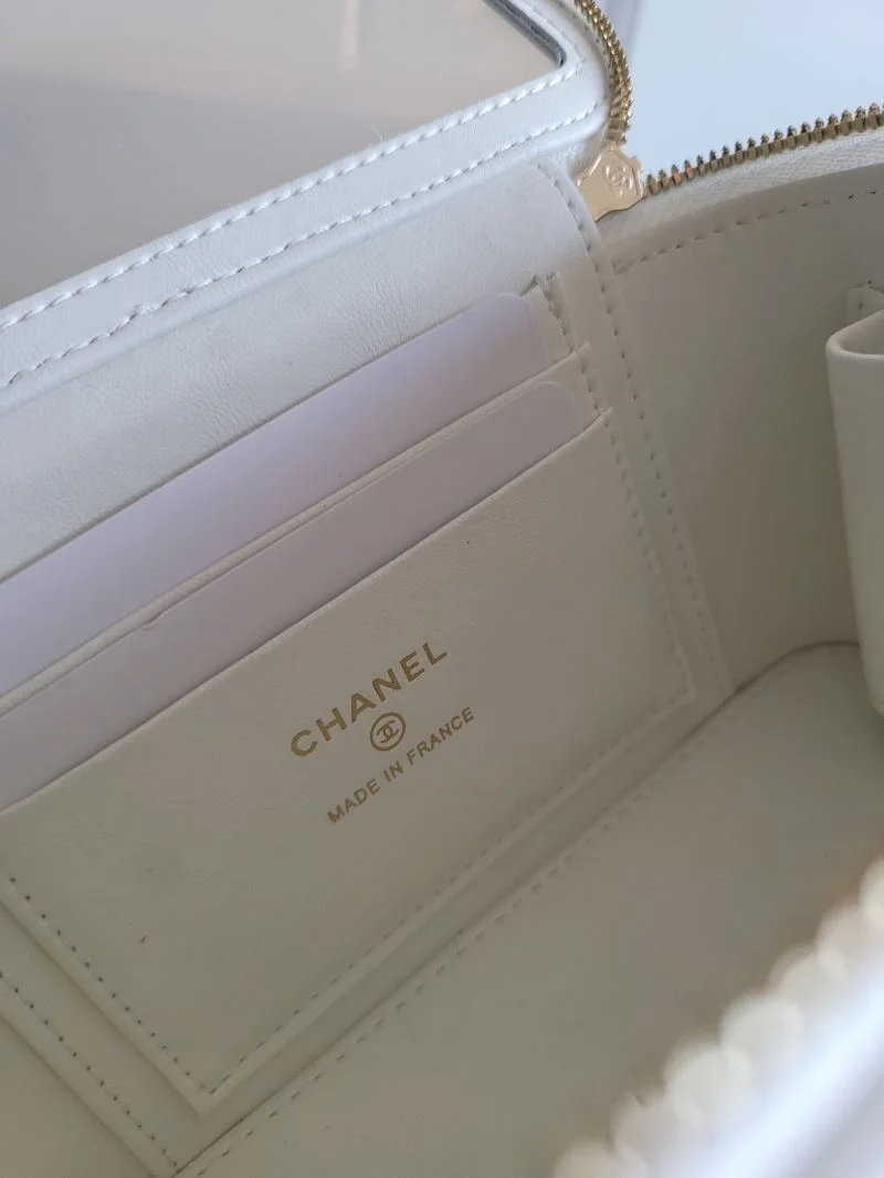 Bright Chanel Cosmetic Bags 55162