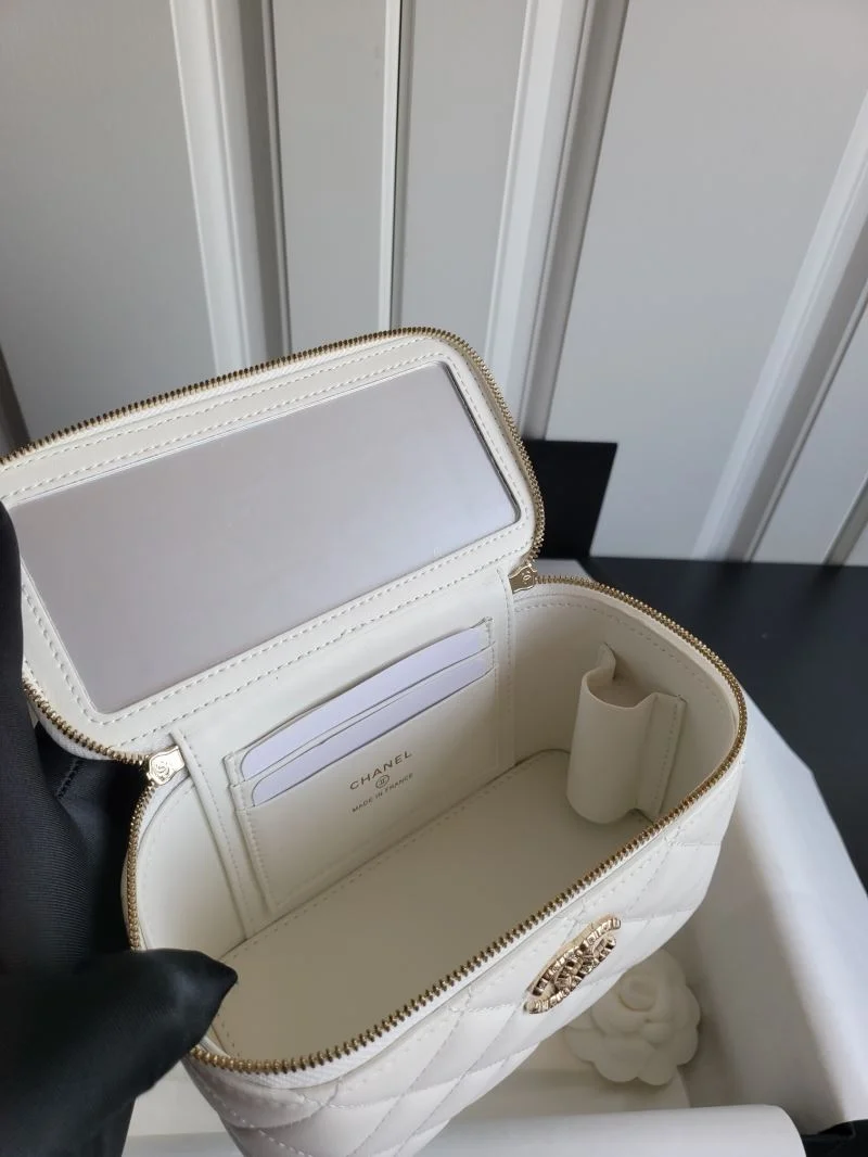 Bright Chanel Cosmetic Bags 55162