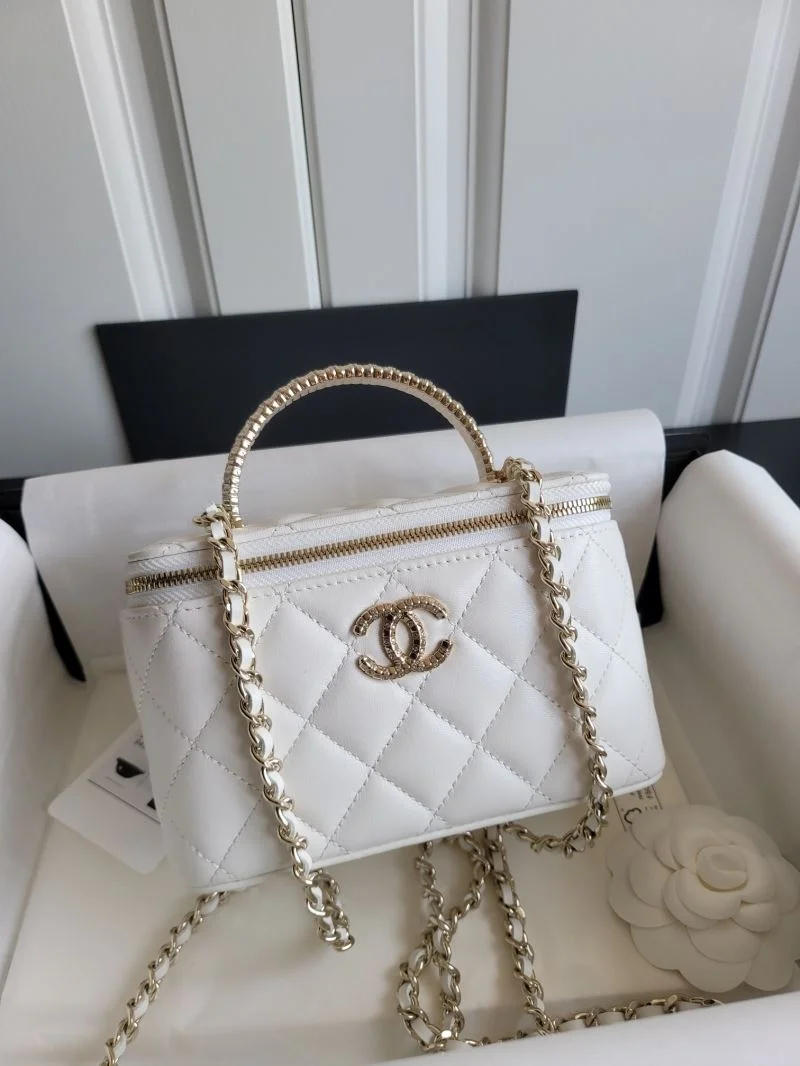 Bright Chanel Cosmetic Bags 55162