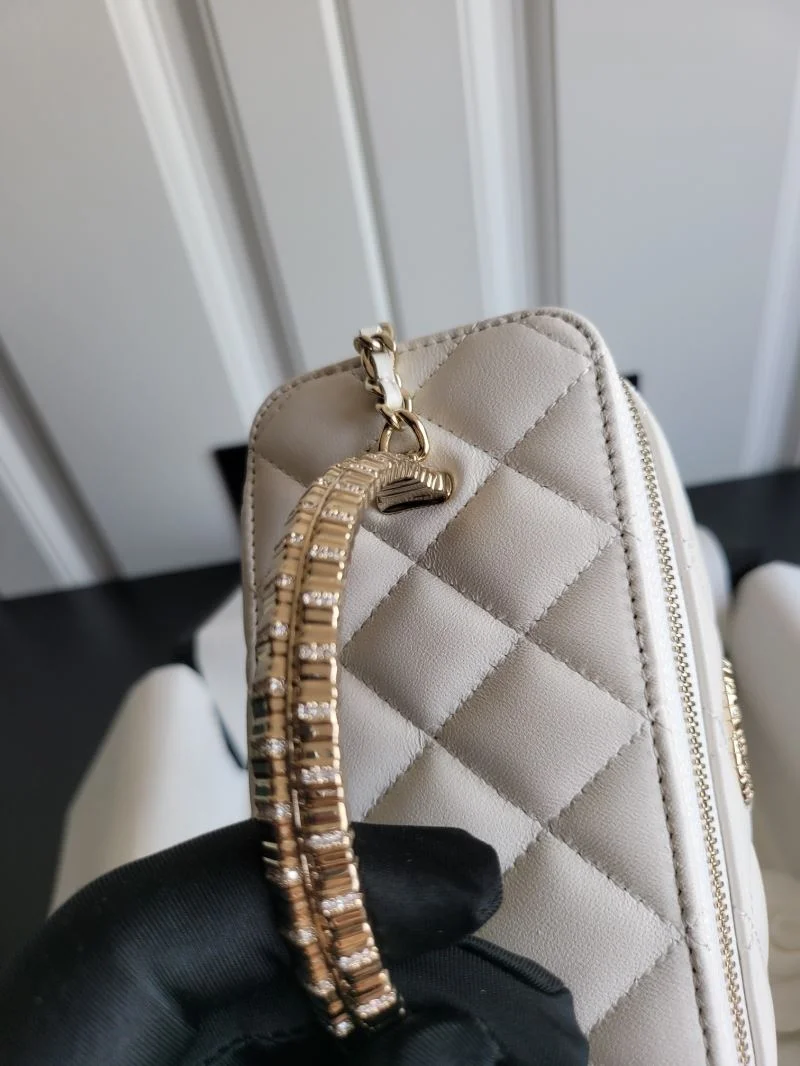 Bright Chanel Cosmetic Bags 55162
