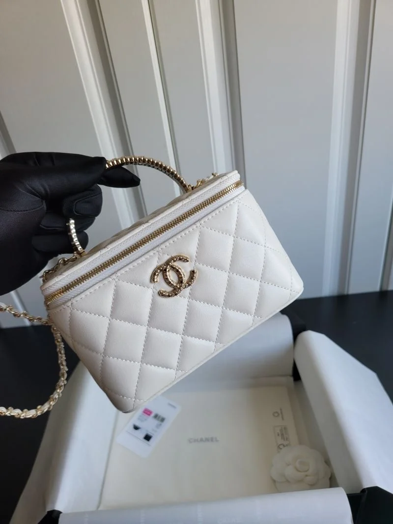 Bright Chanel Cosmetic Bags 55162