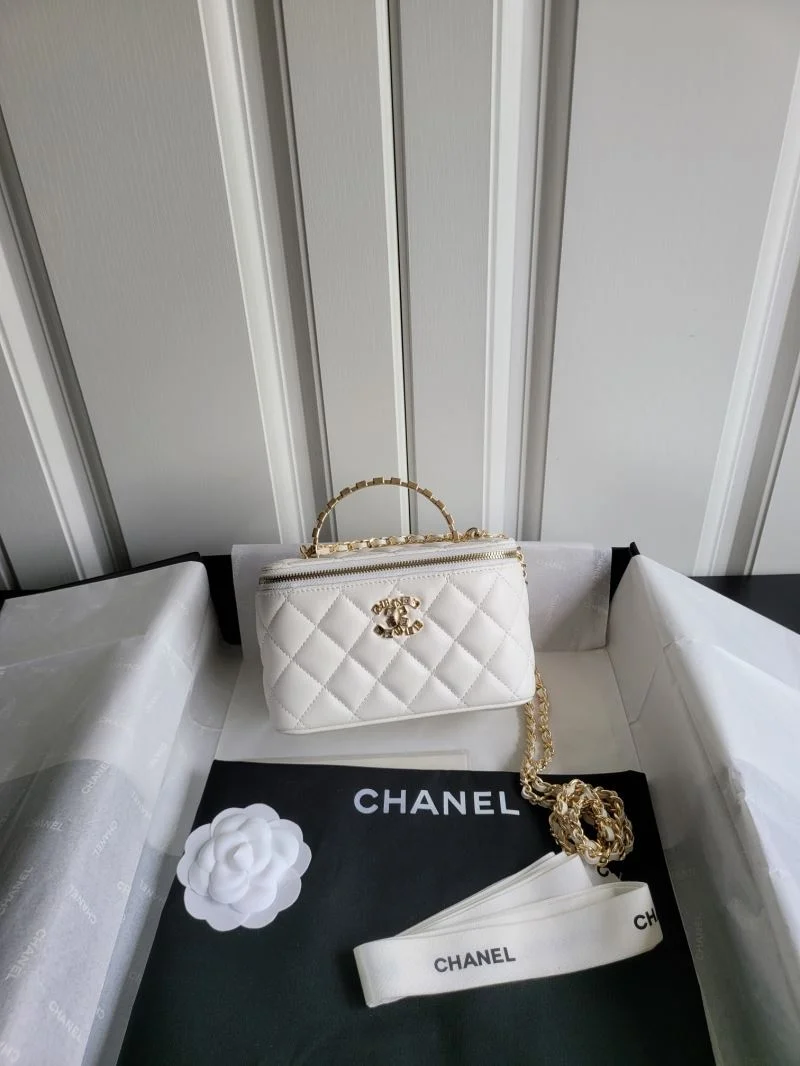 Chanel Cosmetic Bags Bold 55203