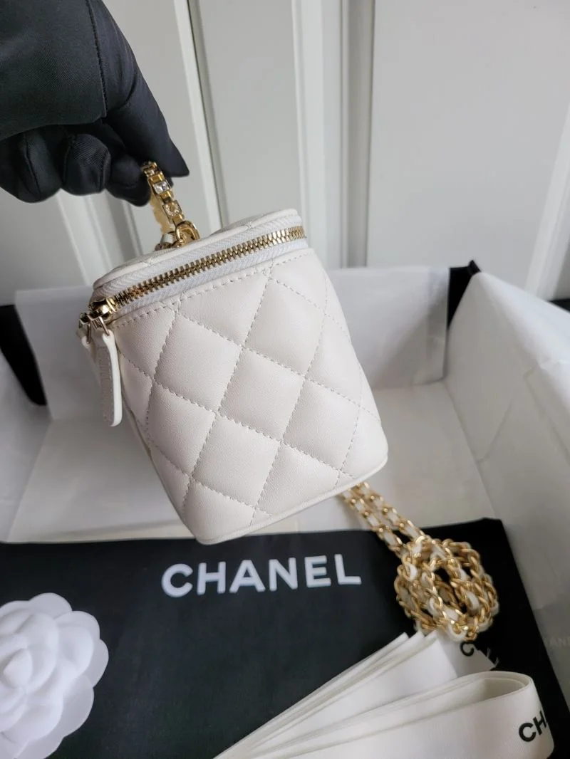 Chanel Cosmetic Bags Bold 55203