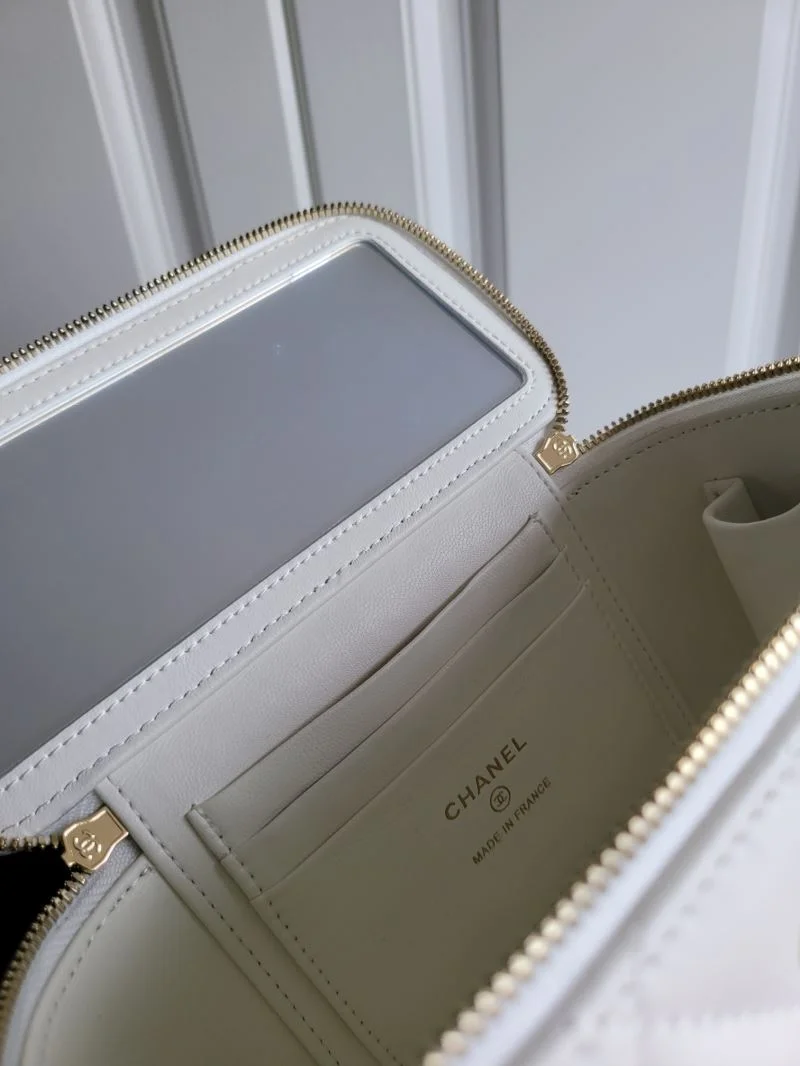 Chanel Cosmetic Bags Bold 55203