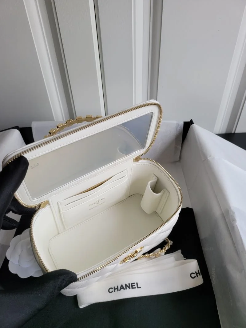 Chanel Cosmetic Bags Bold 55203