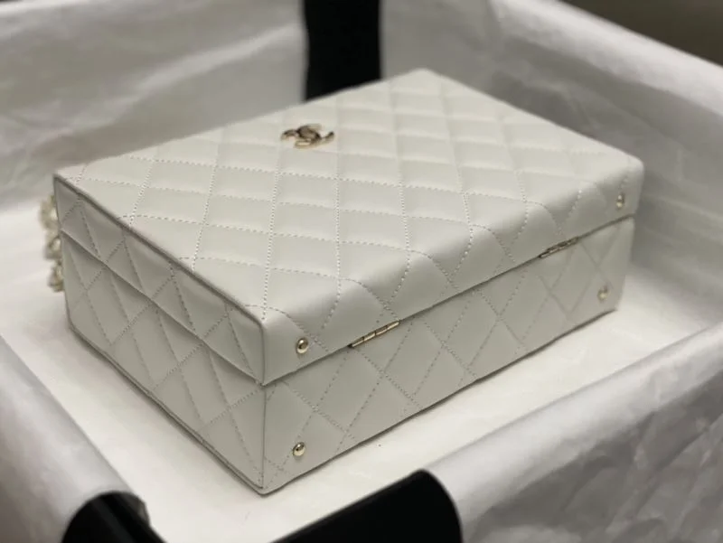 Chanel Cosmetic Bags EasyMatch 55117