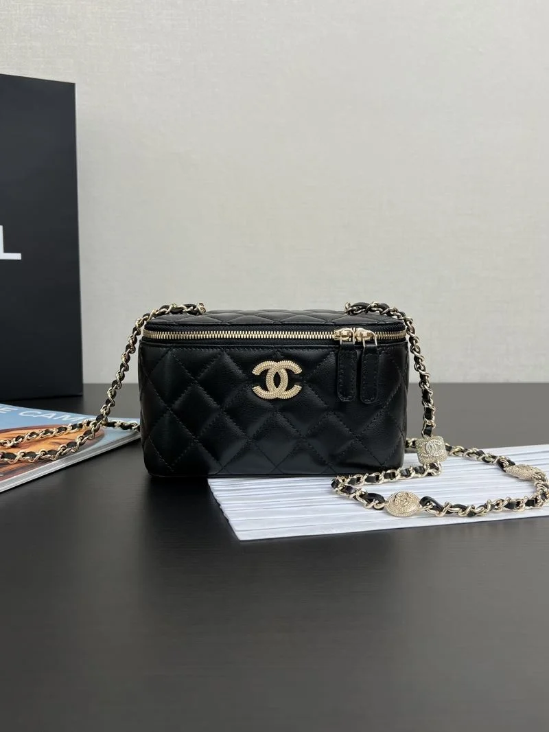 Tailored Chanel Cosmetic Bags 55110