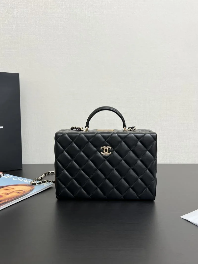 Chanel Cosmetic Bags RelaxedFit 55137