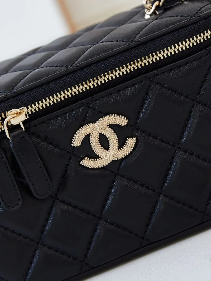 Chanel Cosmetic Bags Bold 55121