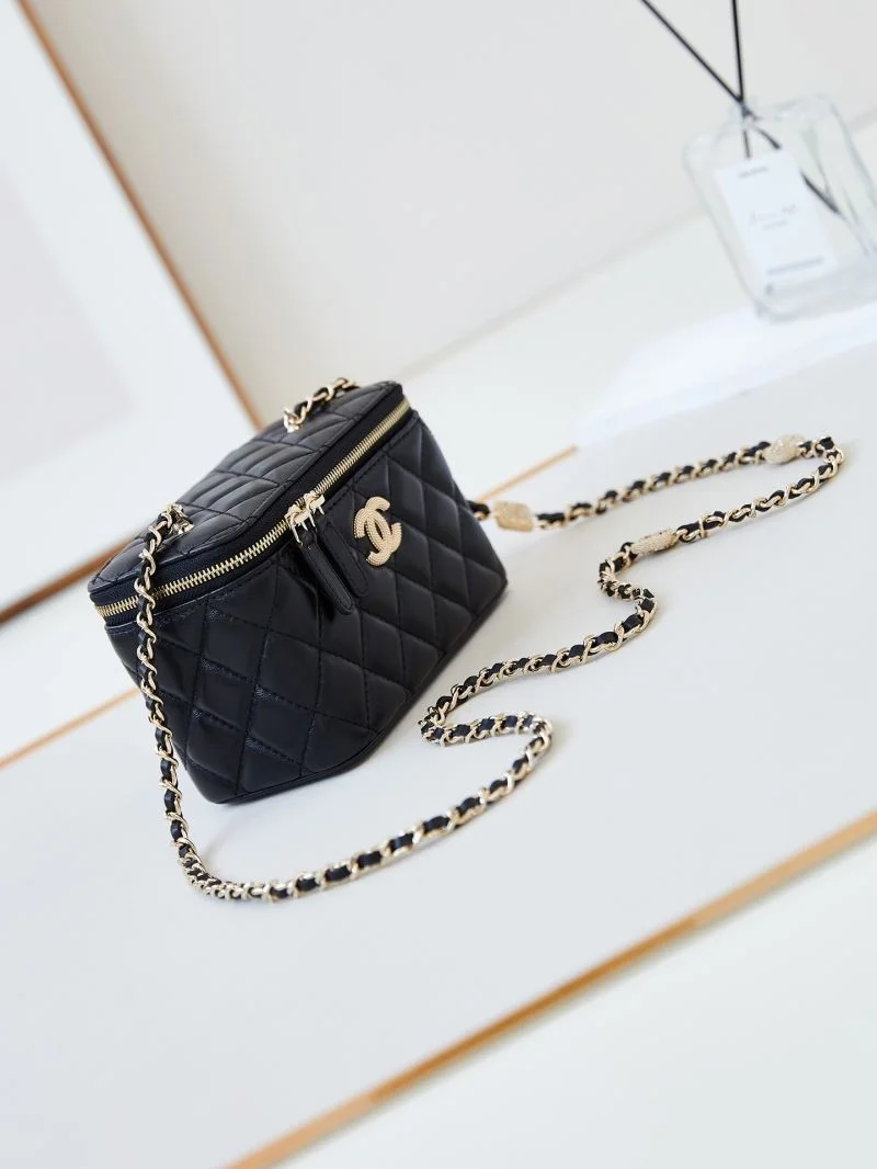 Chanel Cosmetic Bags Bold 55121