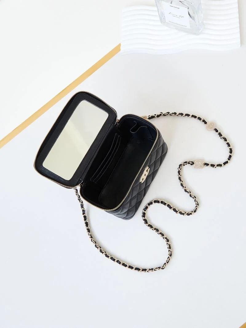 Chanel Cosmetic Bags Bold 55121