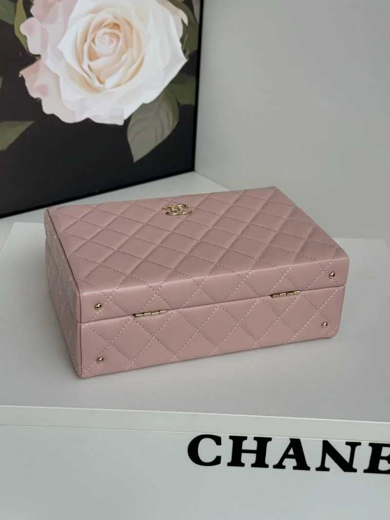 Affordable Chanel Cosmetic Bags 55131