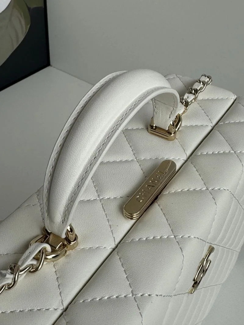 WellDesigned Chanel Cosmetic Bags 55103