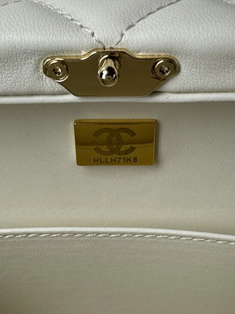 WellDesigned Chanel Cosmetic Bags 55103