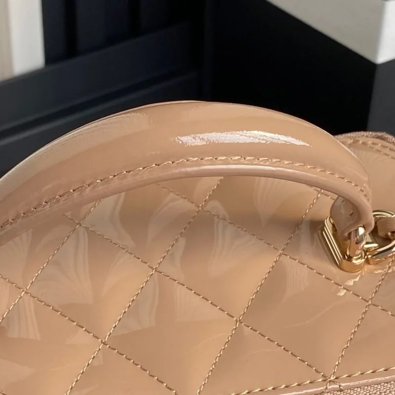 Seasonal Chanel Cosmetic Bags 55099