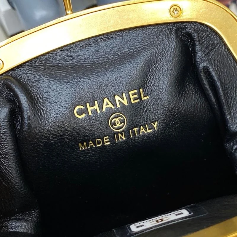 SunProtective Chanel Cosmetic Bags 55123