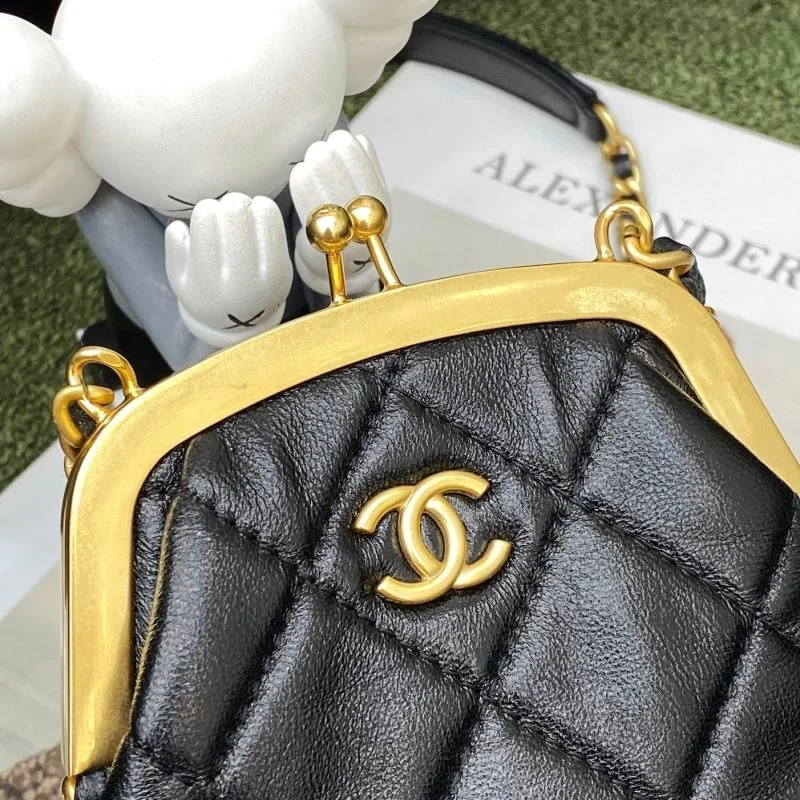 SunProtective Chanel Cosmetic Bags 55123