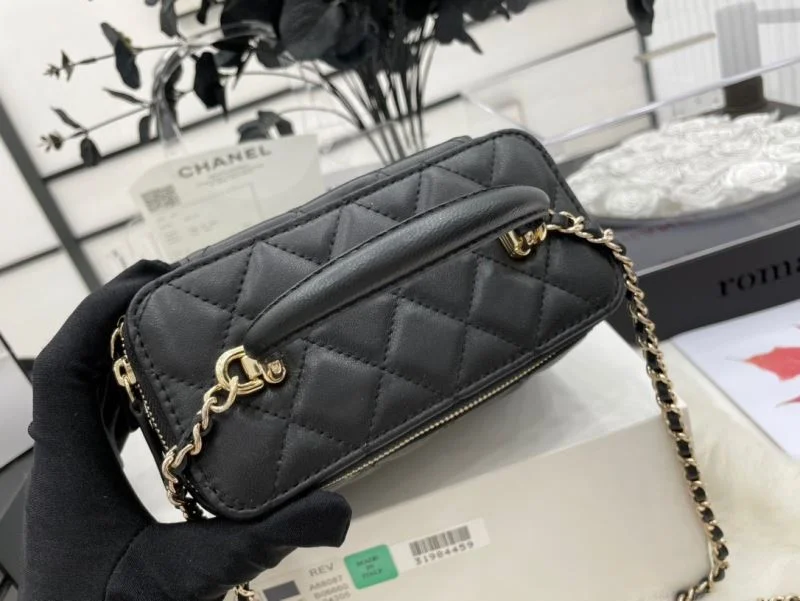 Modern Chanel Cosmetic Bags 55089