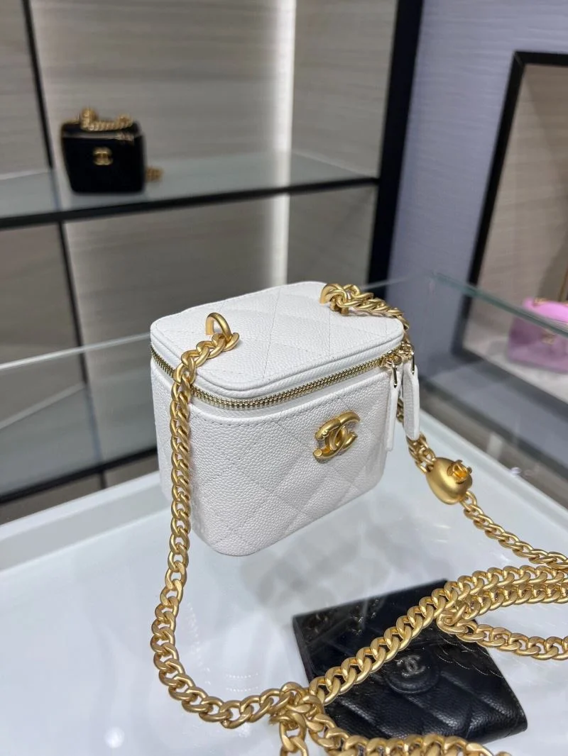 Functional Chanel Cosmetic Bags 55085