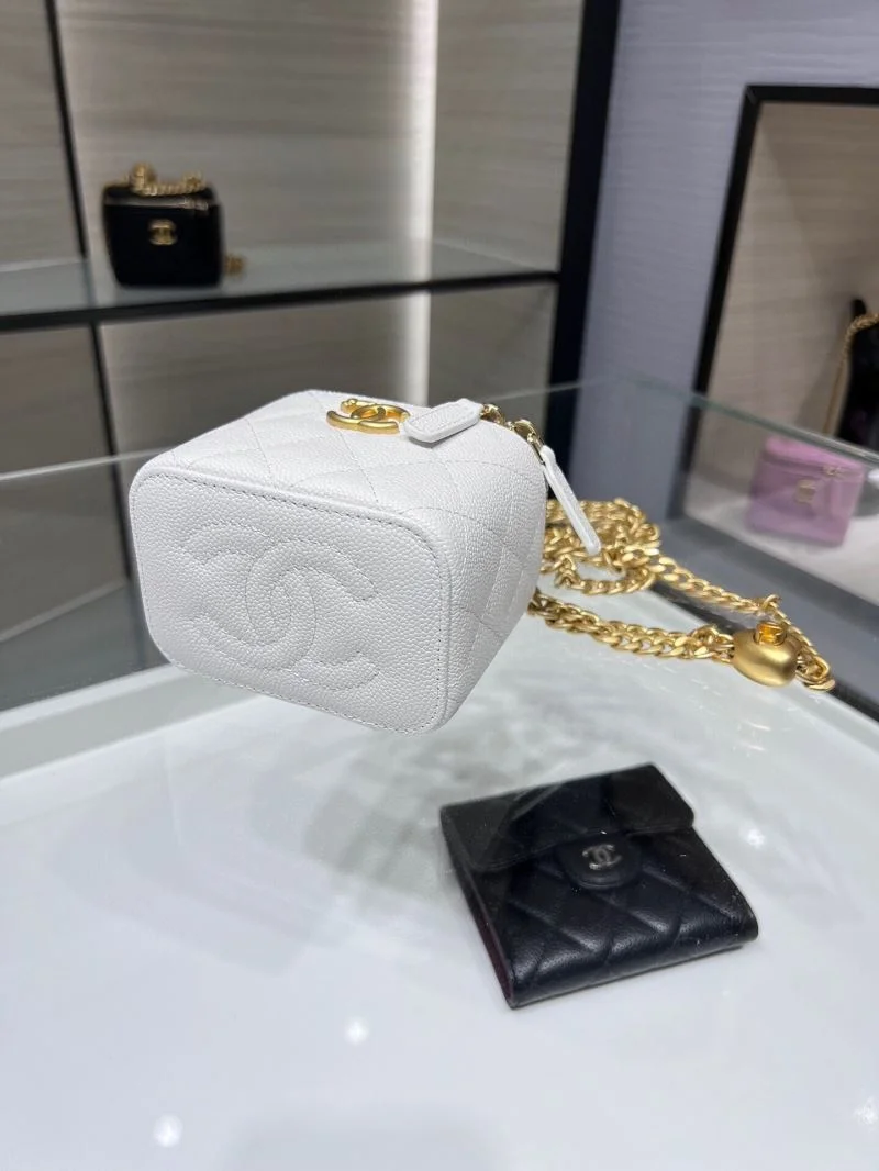 Functional Chanel Cosmetic Bags 55085