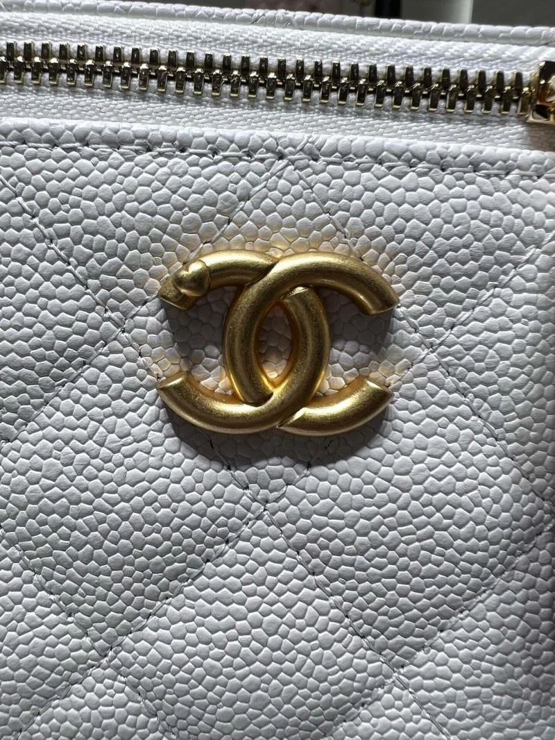 Functional Chanel Cosmetic Bags 55085