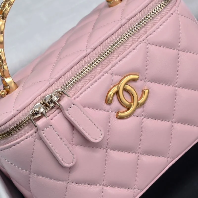 Comfortable Chanel Cosmetic Bags 55065