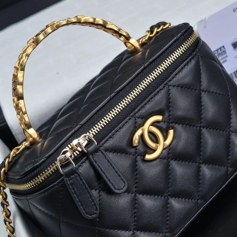 Sleek Chanel Cosmetic Bags 55057