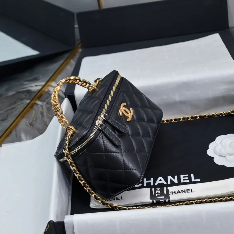 Sleek Chanel Cosmetic Bags 55057