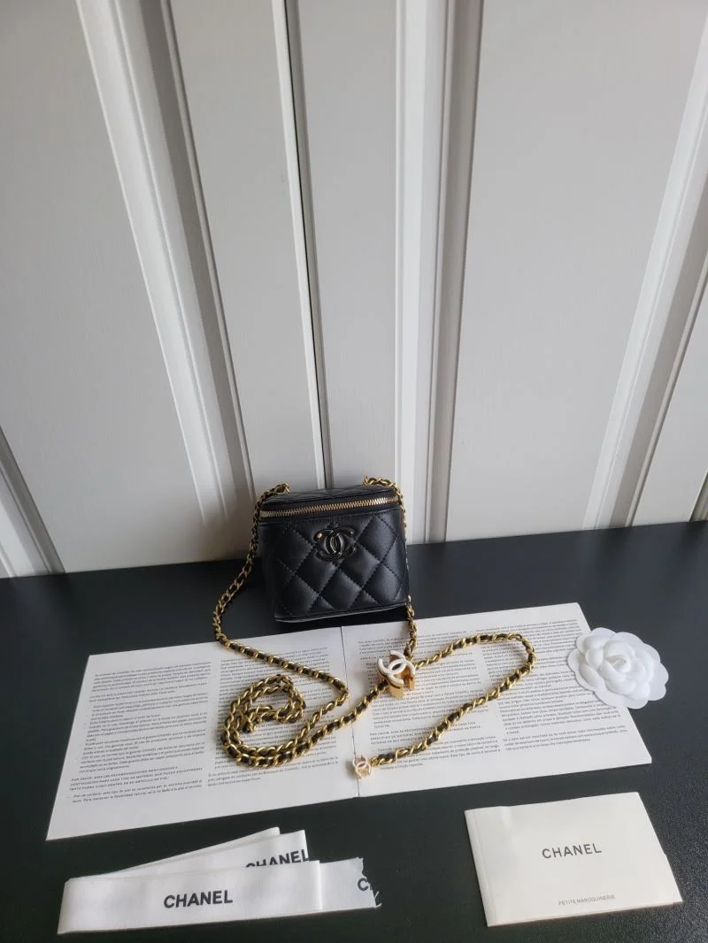FreshLook Chanel Cosmetic Bags 55072