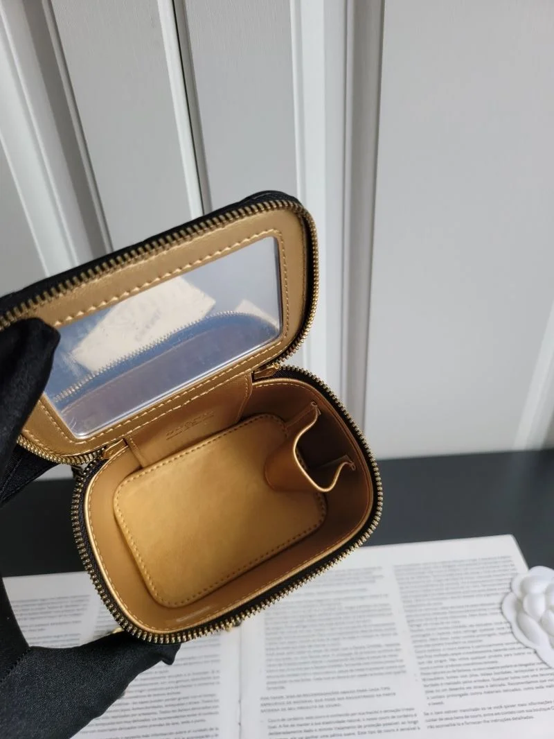 FreshLook Chanel Cosmetic Bags 55072