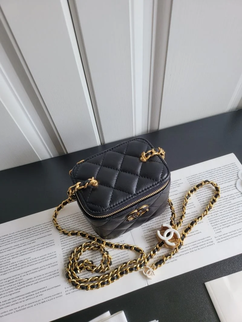 FreshLook Chanel Cosmetic Bags 55072
