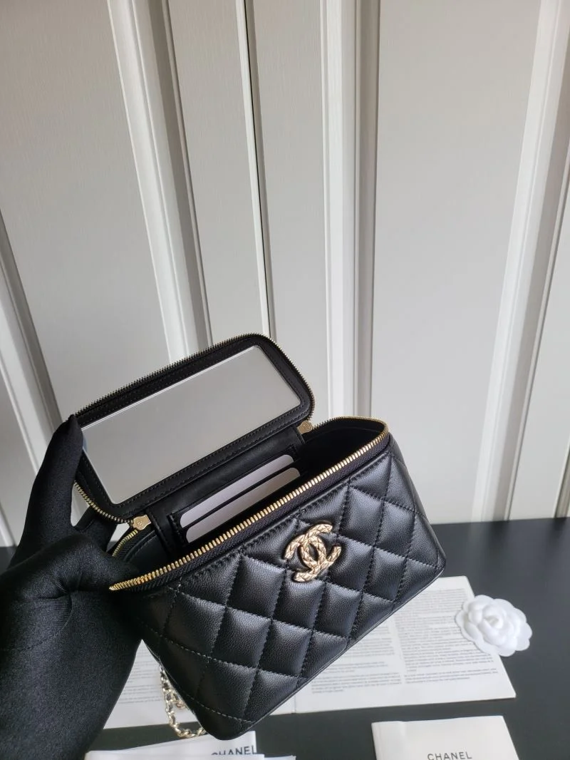 Lightweight Chanel Cosmetic Bags 55070