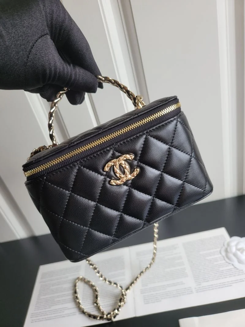 Lightweight Chanel Cosmetic Bags 55070